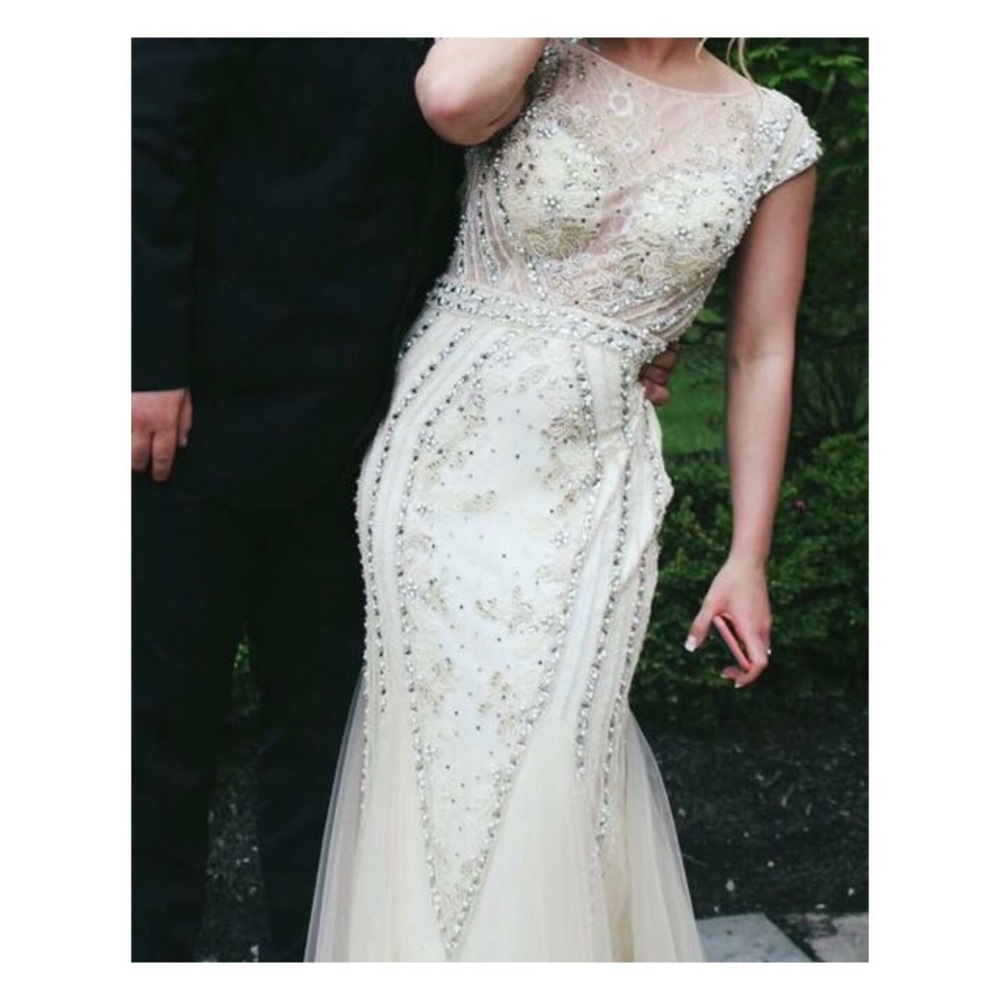 Prom Dress! - Picture 3 of 3